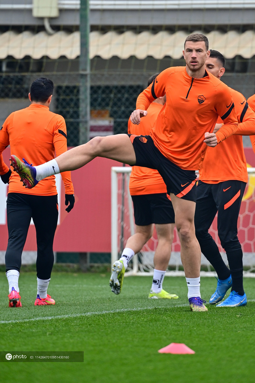 包含尼斯迎来里程碑备战欧联塞维利亚关键时刻调整名单之后，利物浦止住颓势备战欧联的词条