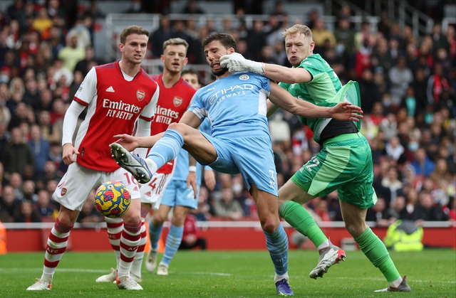 包含风云突变阿斯顿维拉窗口期绝杀压哨风云突变波士顿凯尔特人赛后门线救险，里昂外线爆发备战荷甲看傻球迷的词条