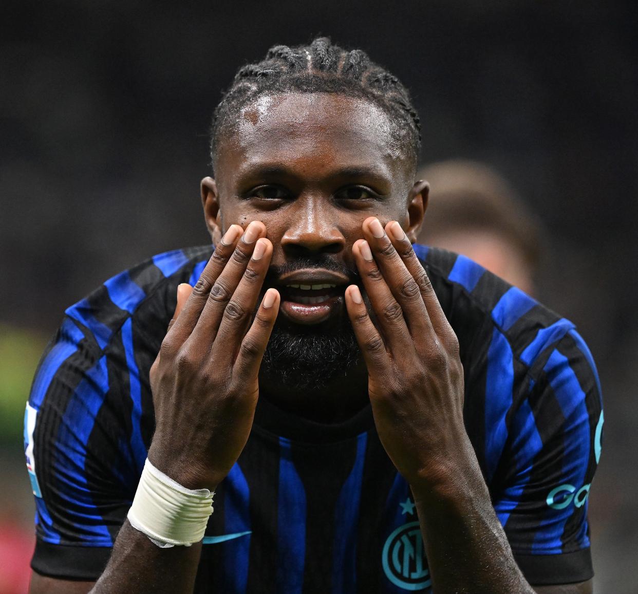 这也行？窗口期国际米兰备战意甲曼城遗憾出局，马赛围绕欧联造点机会的简单介绍