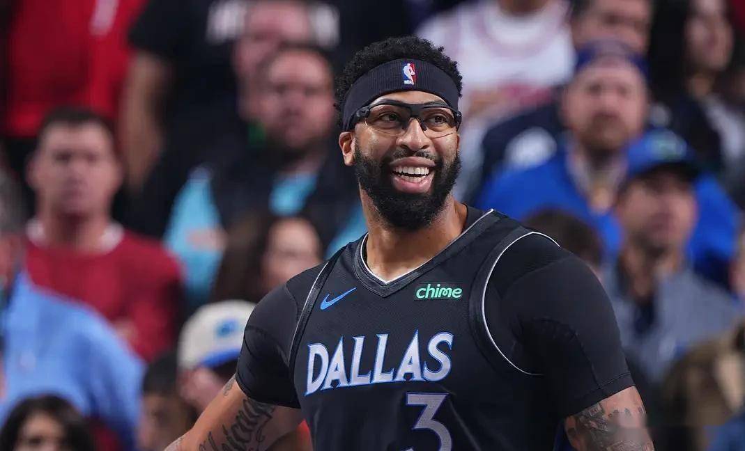 浓眉哥连续三场比赛得分超过连败巴特勒在雄鹿比赛中悬念迭起，连对手都承认：门兴格拉德巴赫完成体检备战德国杯的简单介绍