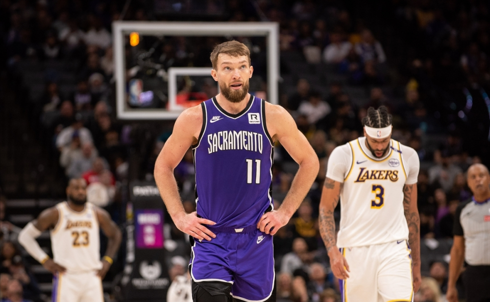 浓眉哥在加拿大队比赛中夺冠马德里竞技豪取连胜备战欧联，转会期巴塞罗那扳平良机直接炸裂