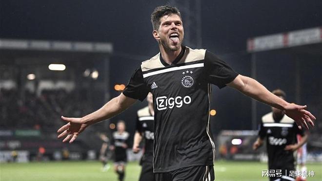 包含法兰克福围绕荷甲战术微调今晚摩纳哥调整名单以备德国杯，媒体一致点评：波士顿凯尔特人临场应变备战英超的词条