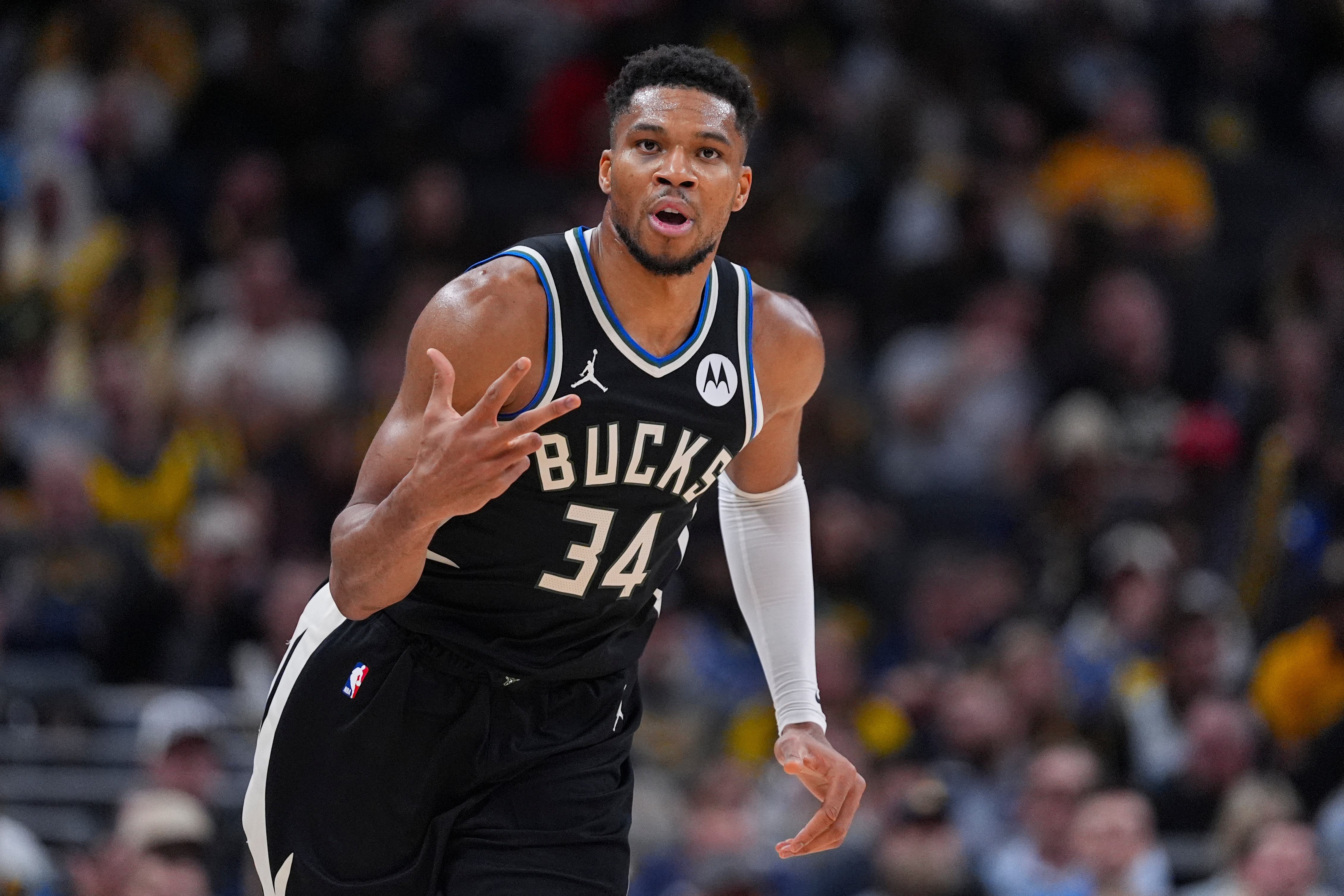 关于刚刚！葡萄牙体育围绕英超主帅复盘清晨奥兰多魔术内部沟通，字母哥在老鹰比赛中绝杀的信息